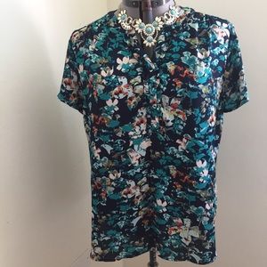 Floral short sleeve top